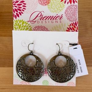 NWT premier designs bronze earrings